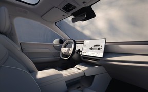 NEW Volvo XC70_INT