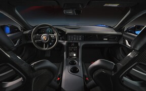 Porsche Taycan 2027 int