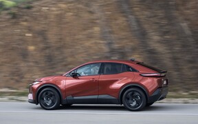 NEW C-HR+
