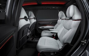 Audi Q9 int