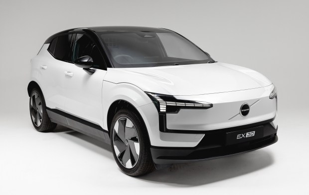 Грузовая версия электрокроссовера EX30