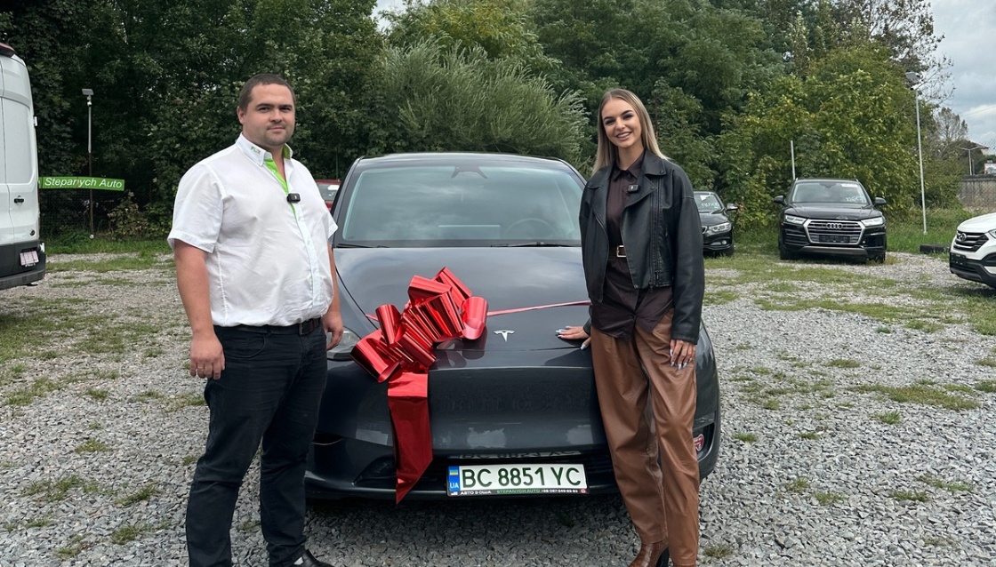 Доставили для клієнта Tesla Model Y