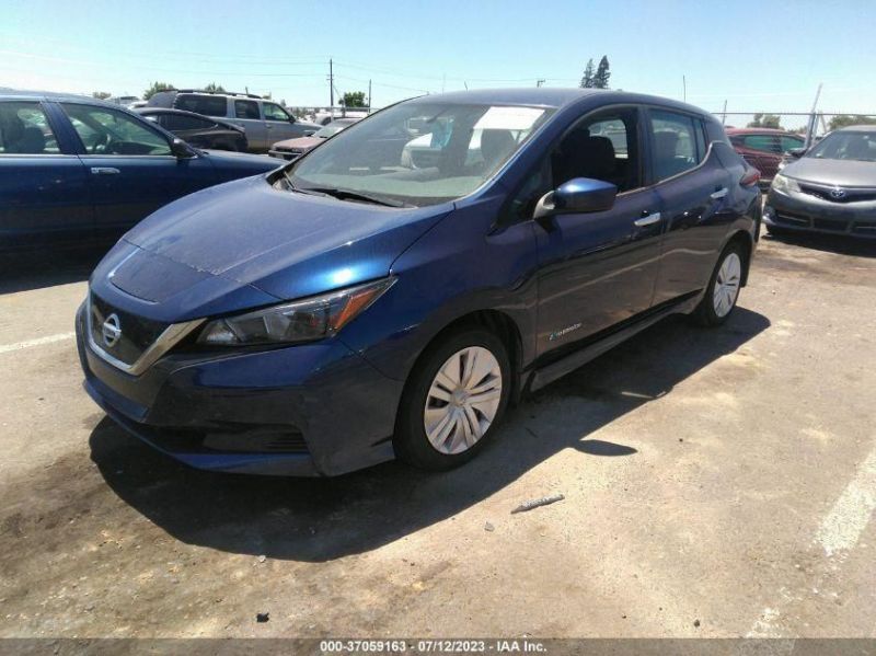 Nissan leaf sv