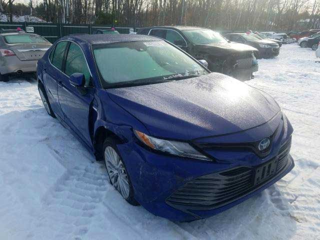 TOYOTA Camry 2018