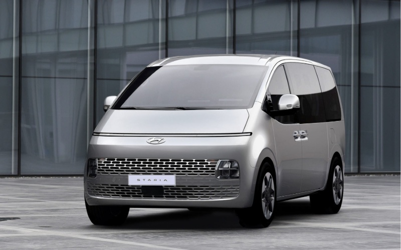Обновленный Hyundai Staria: новые акценты