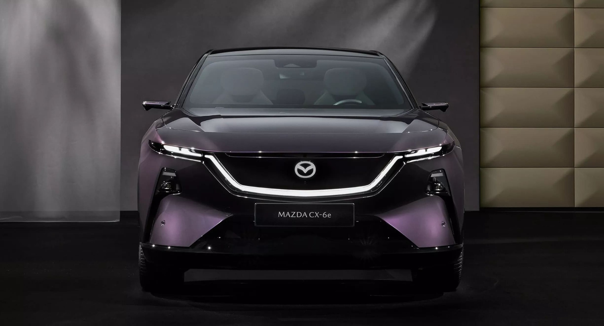 Електричний кросовер Mazda CX-6e Електричний кросовер Mazda CX-6e