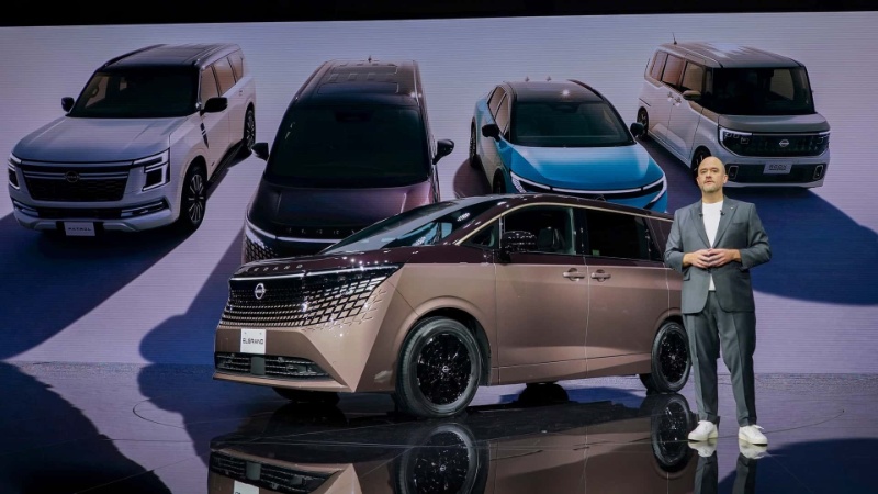 Новий Nissan Elgrand 2026 — преміальний мінівен перетворили на приватний лаунж