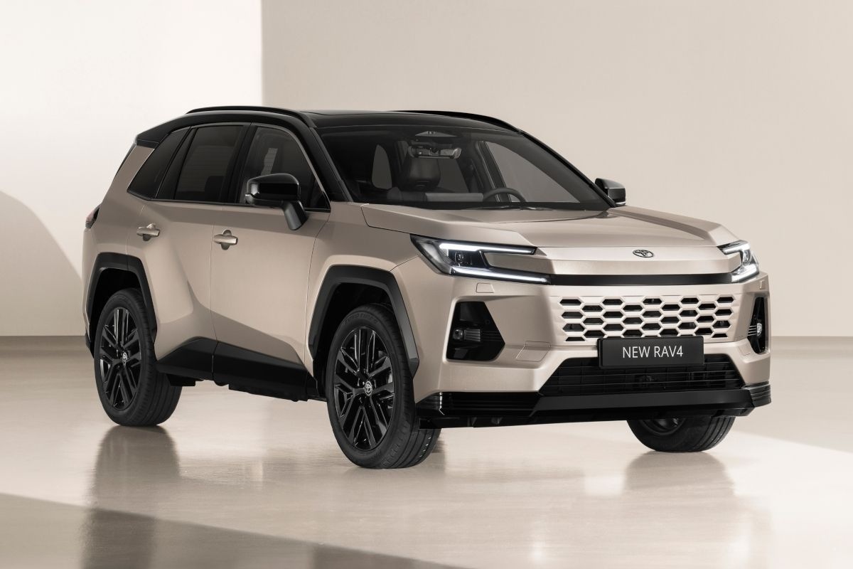 Новий Toyota RAV4: огляд і ціни