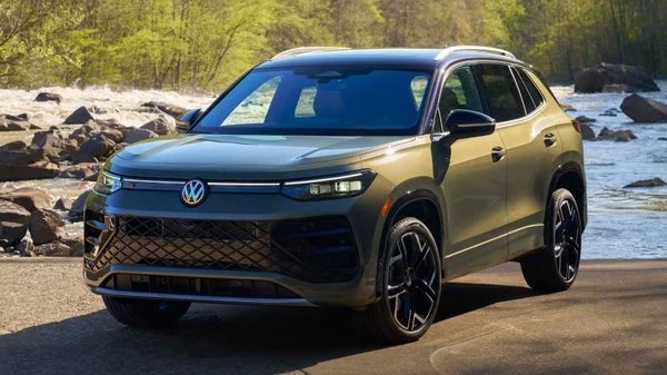 Новий Volkswagen Tiguan R 2027: спортивний кросовер готують до прем’єри Новий Volkswagen Tiguan R 2027: спортивний кросовер готують до прем’єри