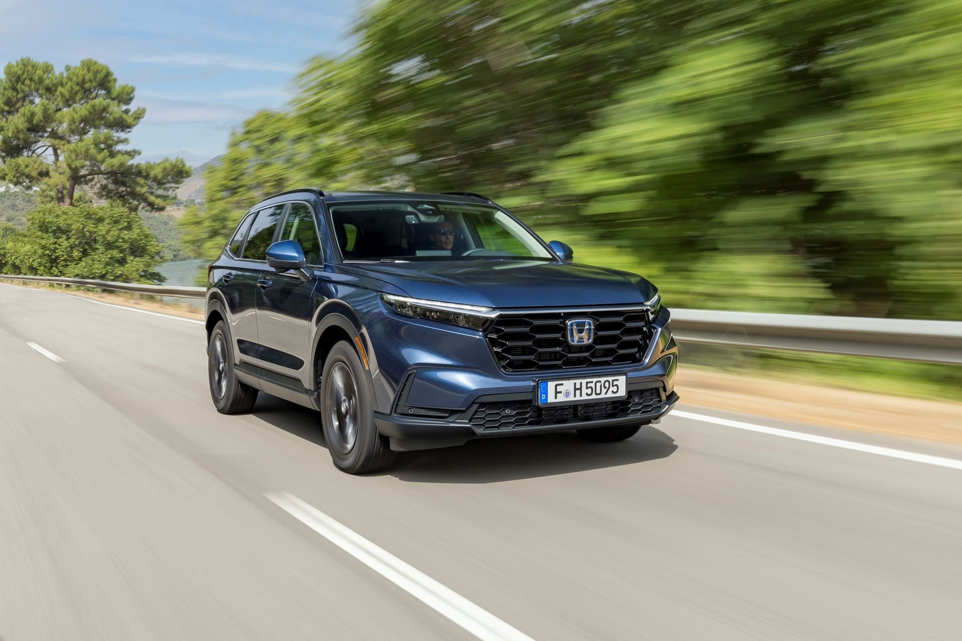 Майбутній Honda CR-V: гібрид і нові технології